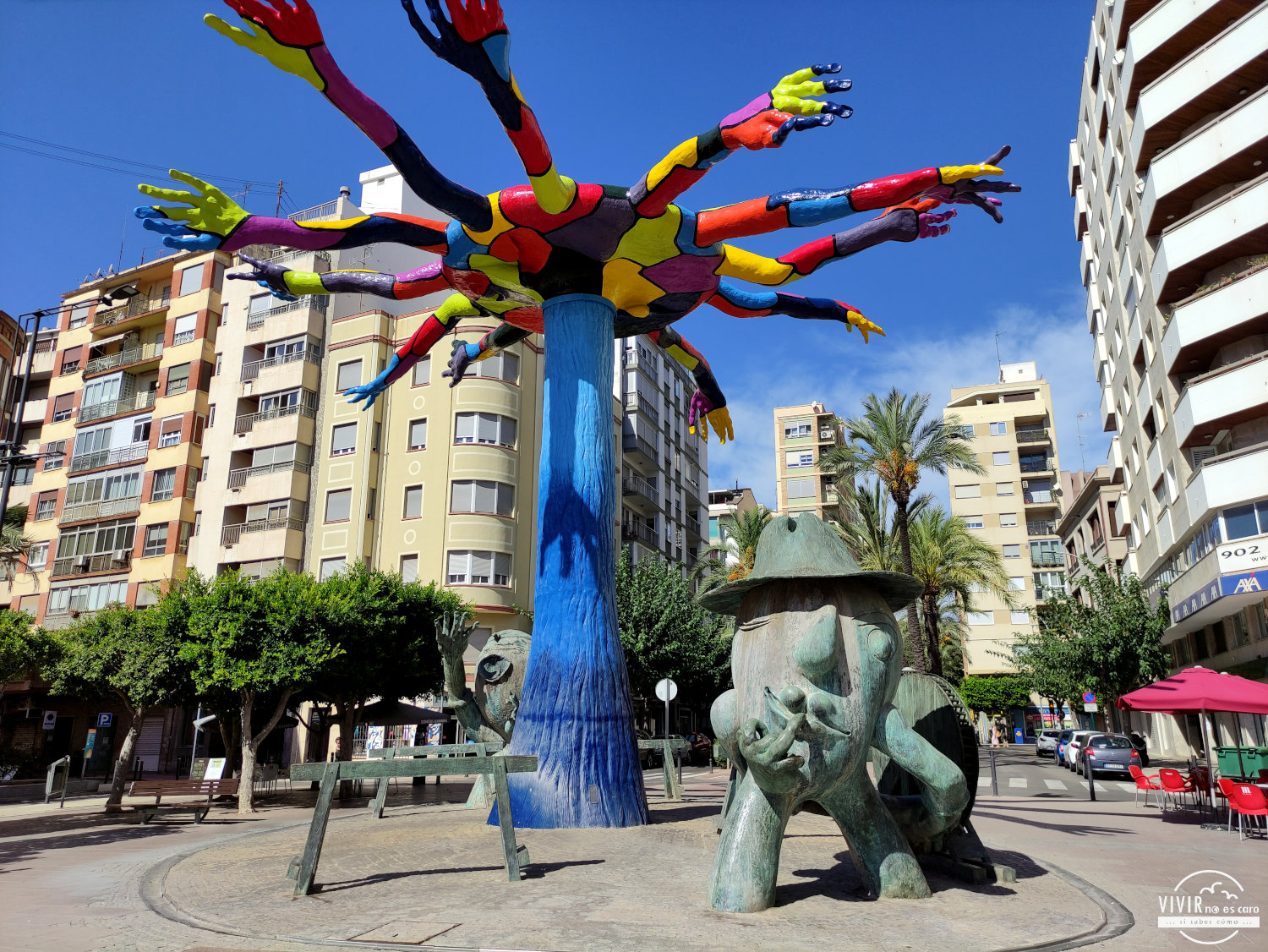 Esculturas de Ripollés en la Plaza Huerto Sogueros de Castellón