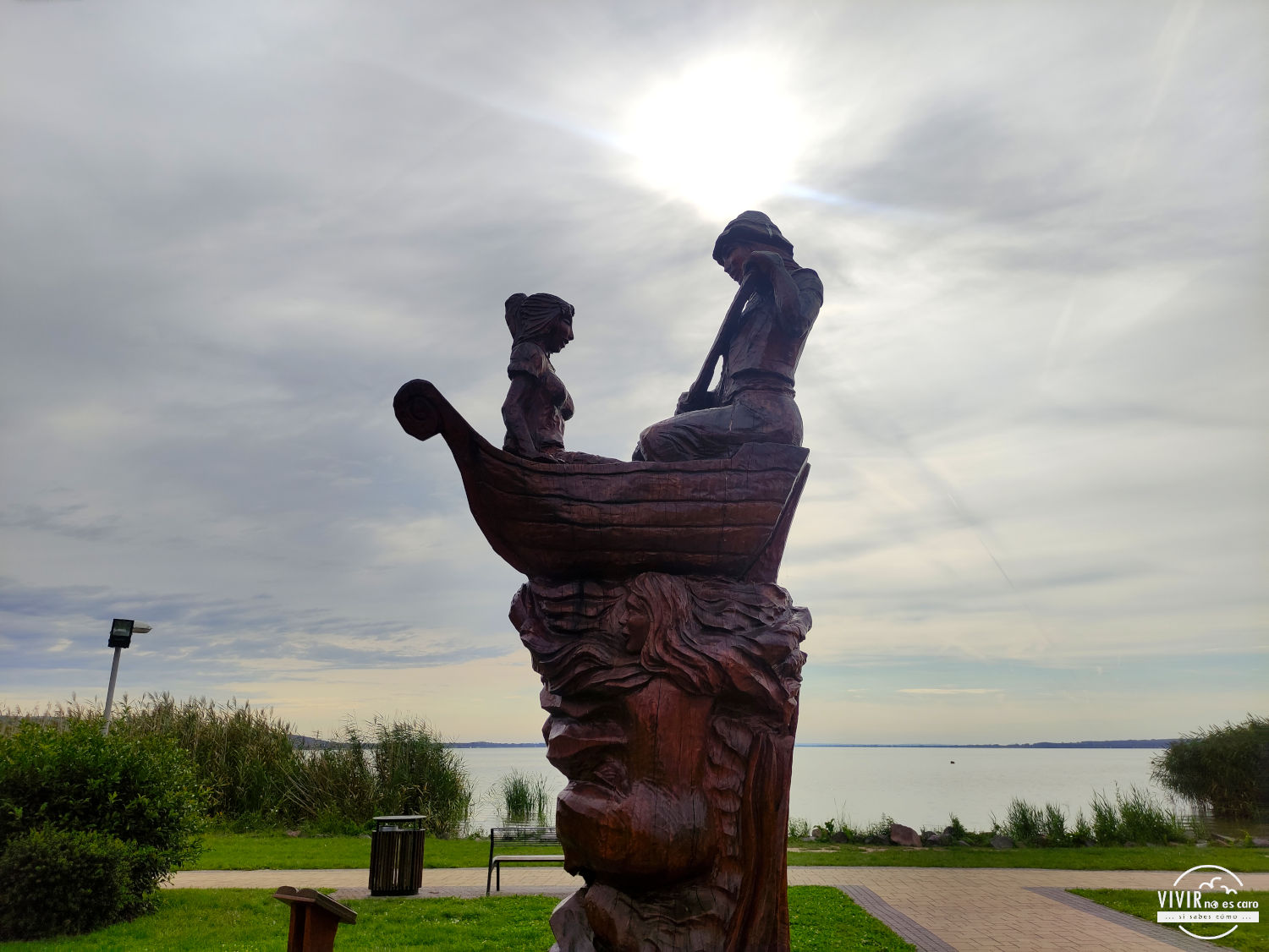 Estatua leyenda Kelen y Helka (Keszthely, Balaton, Hungría)
