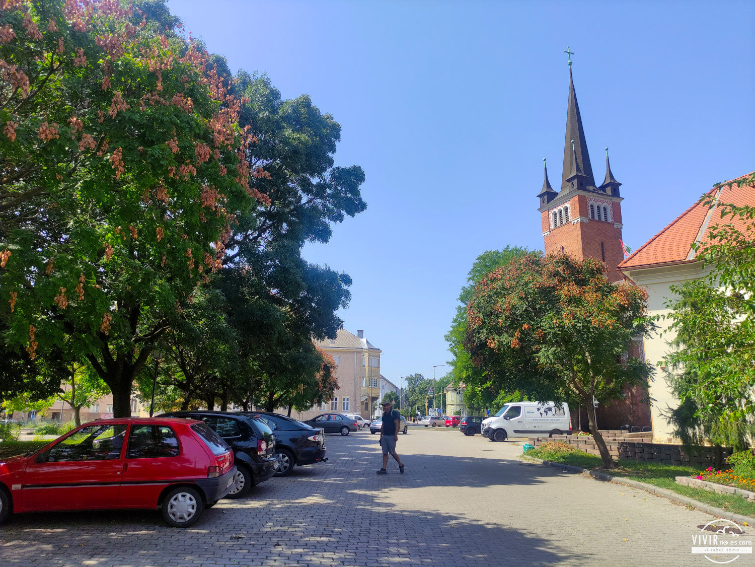 Parking céntrico en SZÉKESFEHÉRVÁR (Hungría)