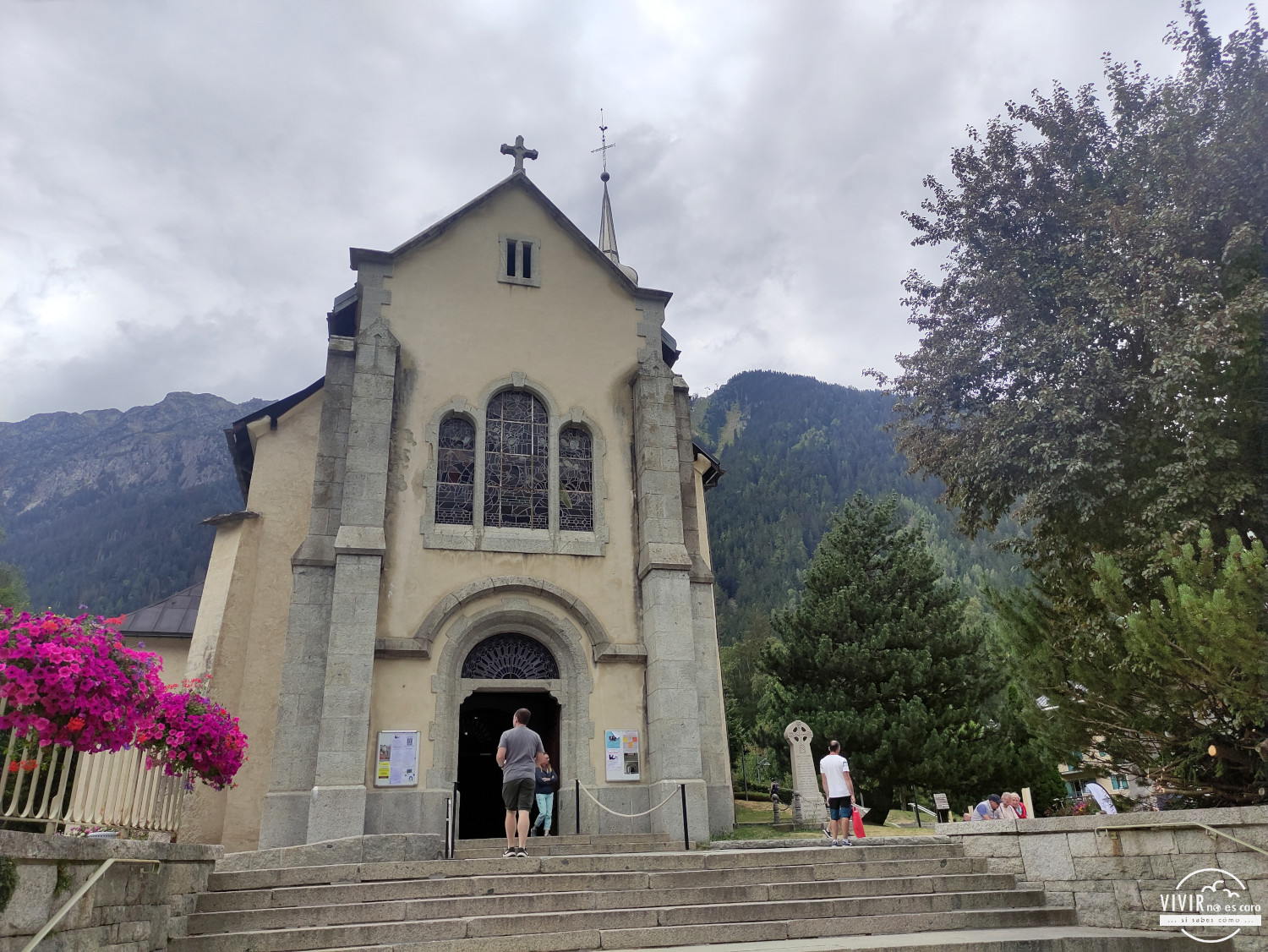 Parroquia de San Bernardo en Chamonix-MontBlanc (Francia)