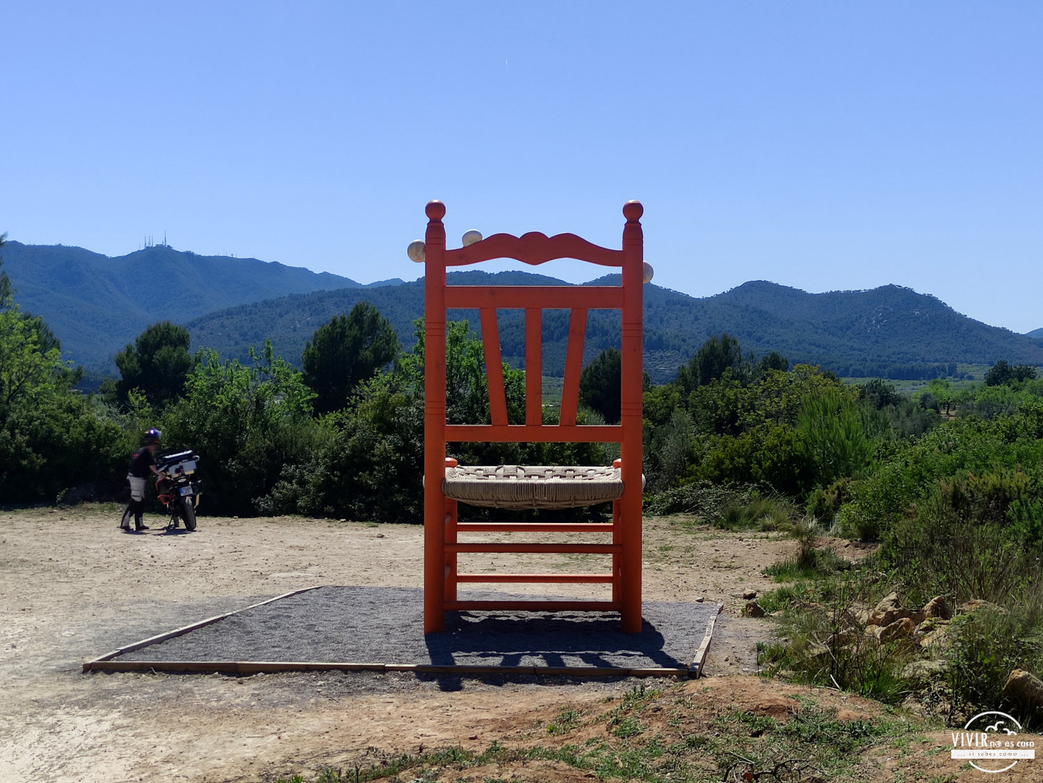 La silla Naranja de Cabanes con vistas al Desierto de las Palmas (Castellón)
