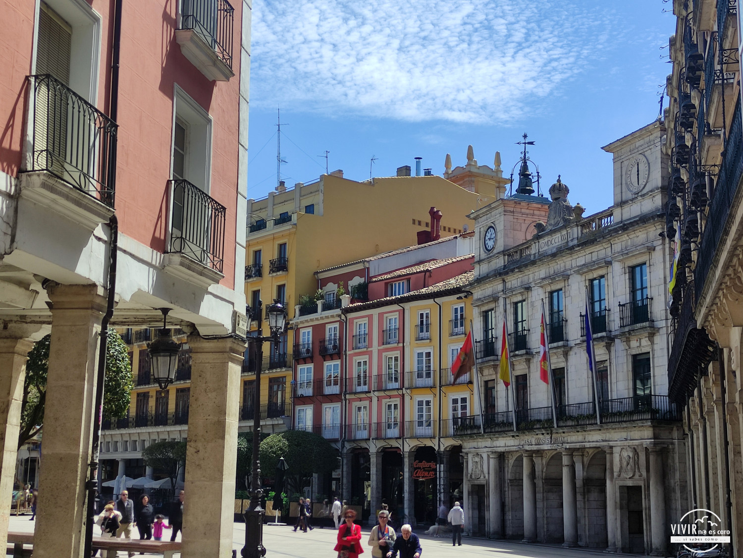 Calle hacia la Plaza Mayor de Burgos