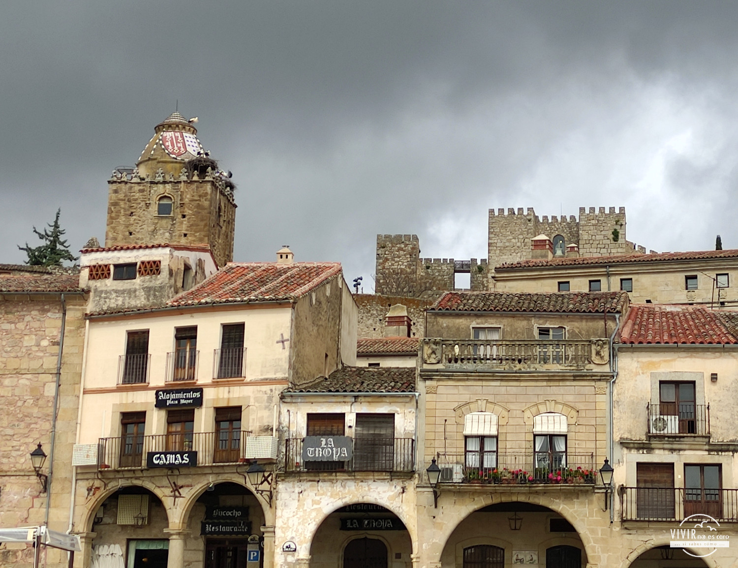 Cúpula de la Torre del Alfiler desde la Plaza Mayor de Trujillo (Cáceres)