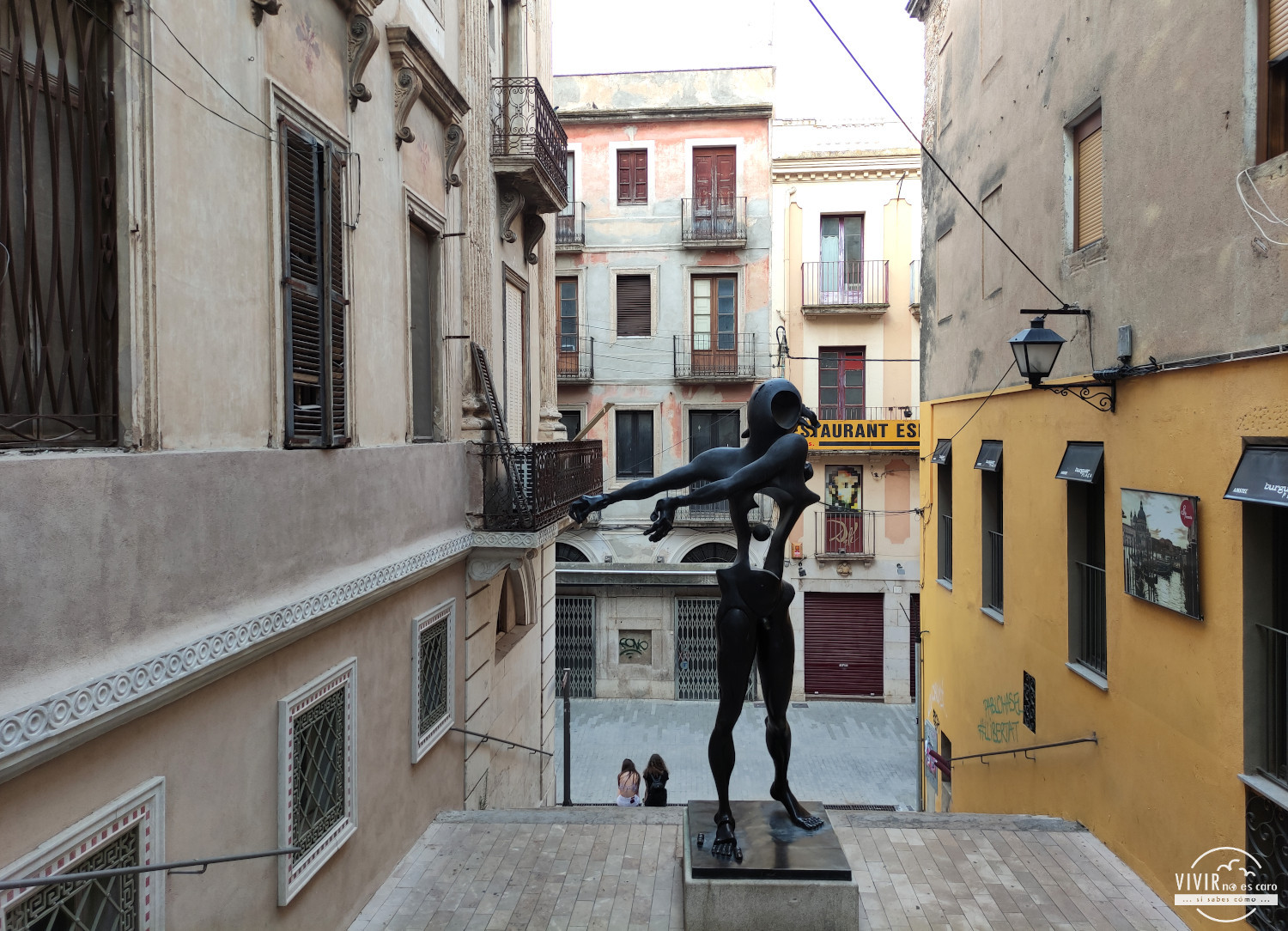 Escultura de Dali en Figueres (Gerona)