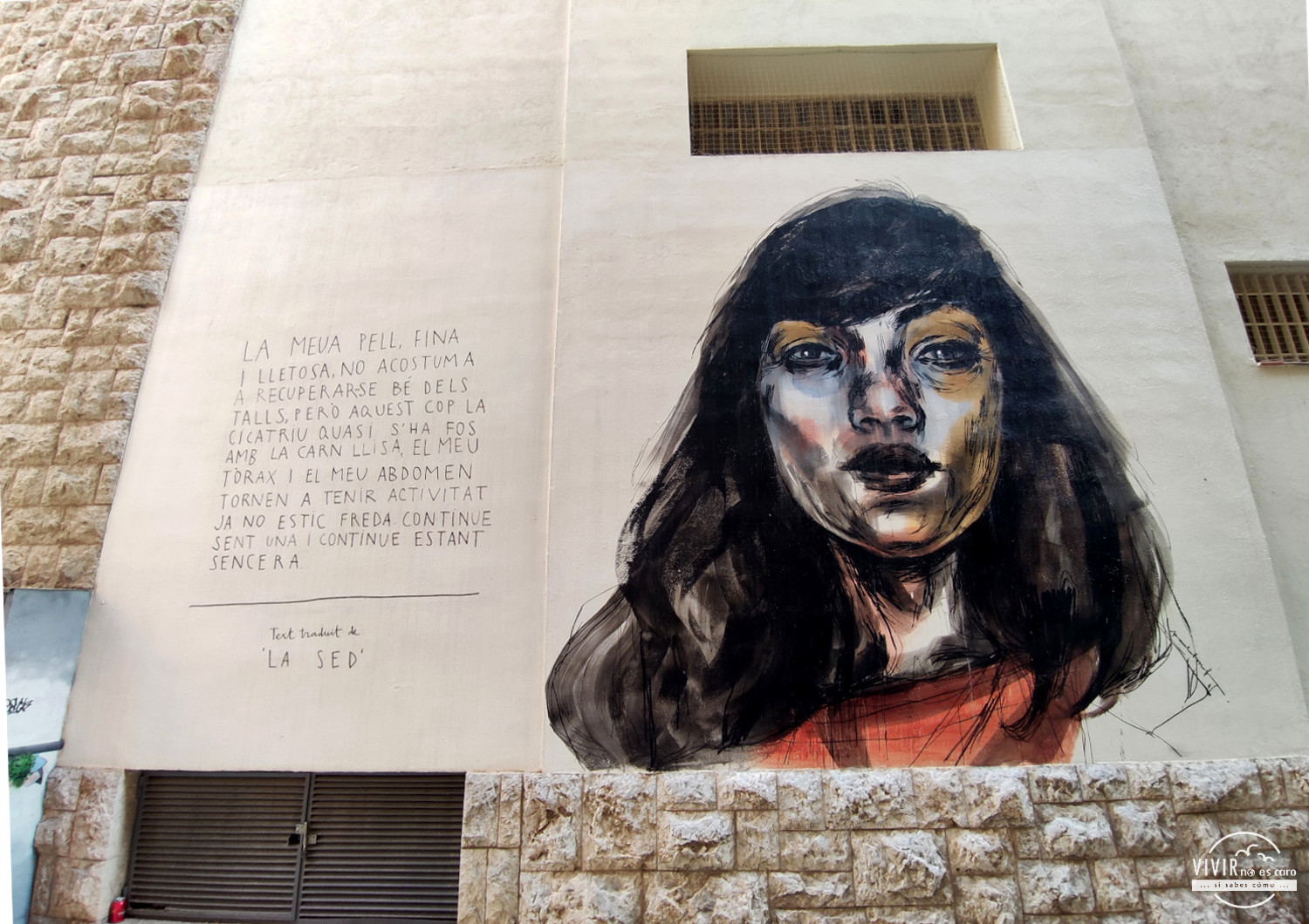 Grafitti mural en calle del casco histórico de Figueres (Gerona)