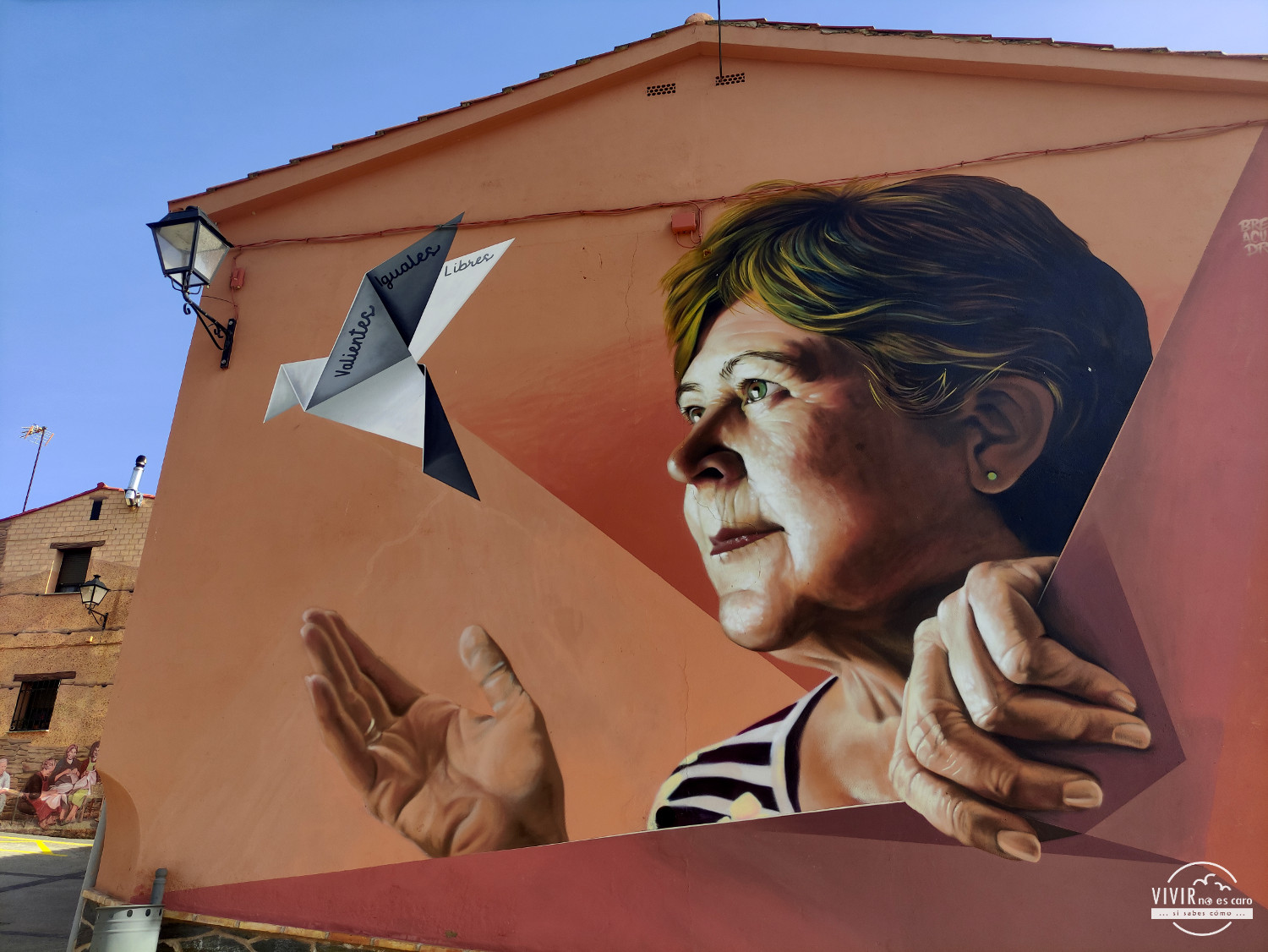 Mural contra la violencia de género en Romangordo (Cáceres)