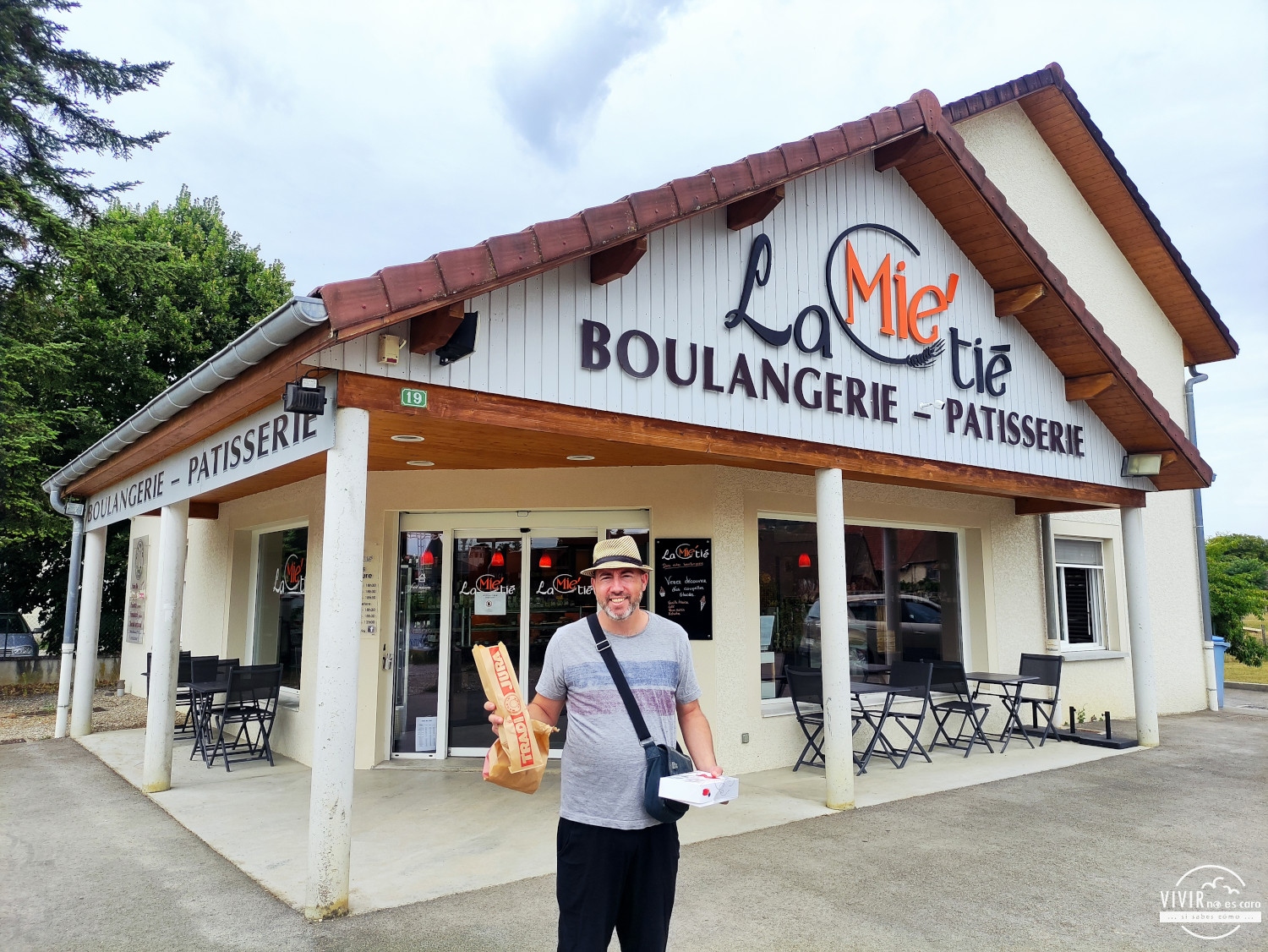 Panadería en Domblans (Jura, Francia)