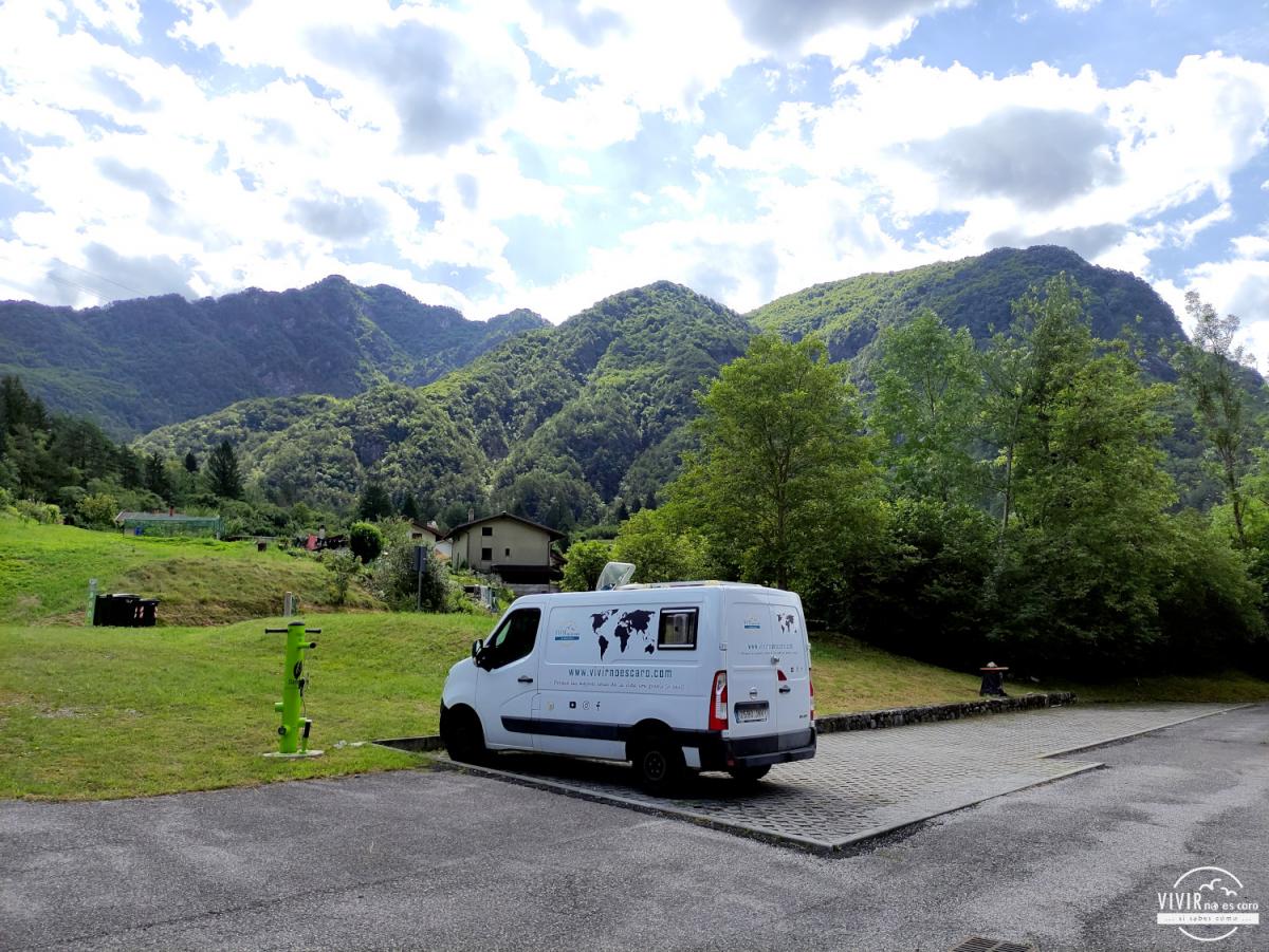 Área gratuita de autocaravanas en el Valle del Arzino (Friuli-Venecia Julia, Italia)
