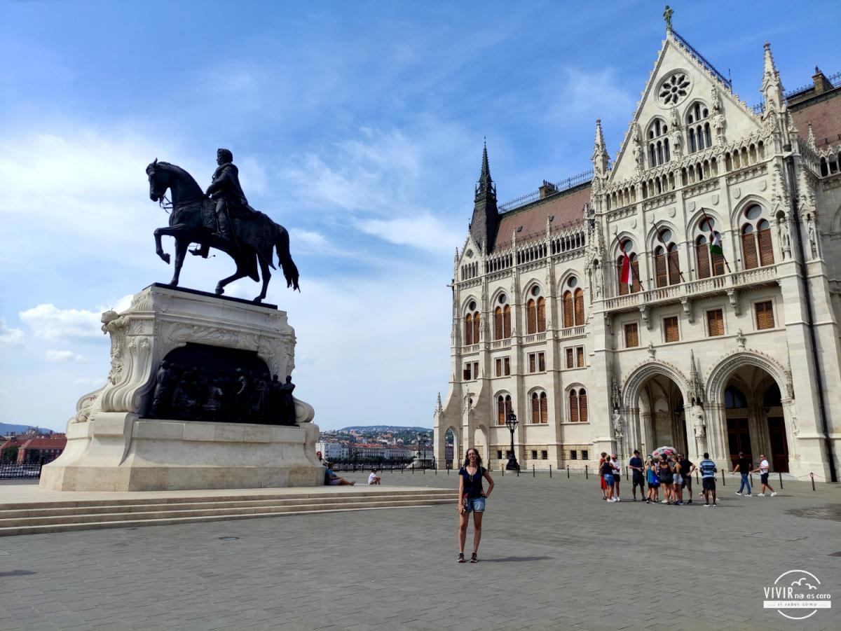 Budapest - Parlamento de Hungría - Plaza Kossuth Lajos