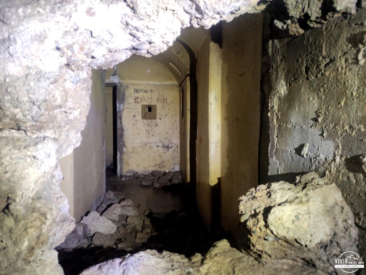 Búnker en la Grotta dei Pagani en Cavazzo Carnico (Údine, Italia)