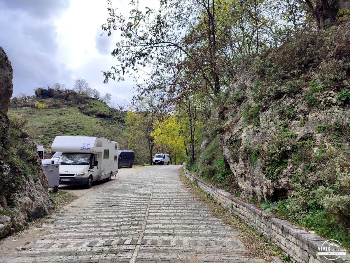 Gjirokaster: camper y autocaravana (Albania)