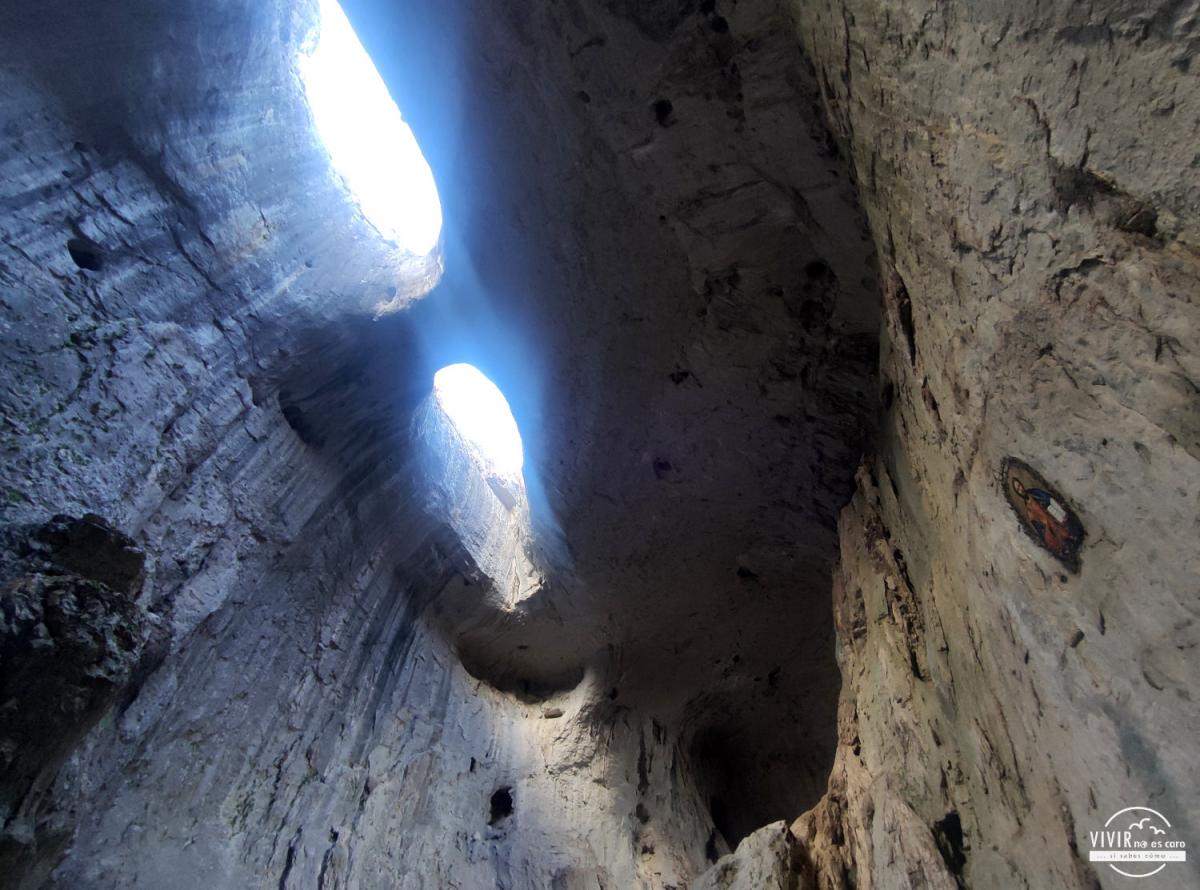 Cueva Ojos de Dios - Prohodna Cave (Bulgaria)