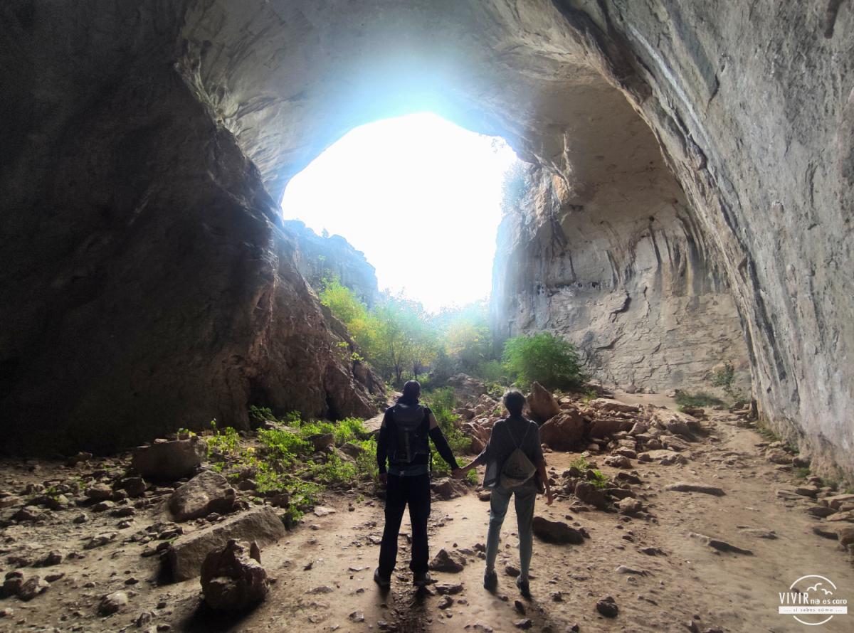 Cueva Prohodna - Cueva de los Ojos de Dios (Bulgaria)
