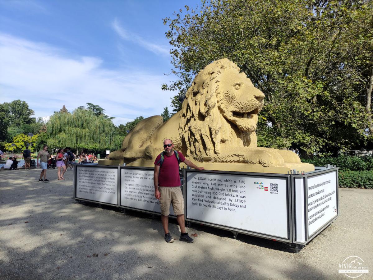León de LEGO en la Isla Margarita de Budapest (Hungría)