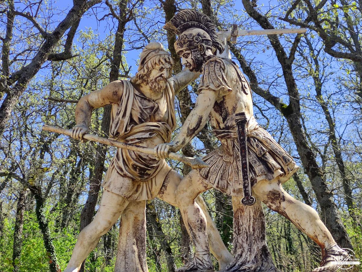 Jardines la Granja de San Ildefonso: escultura batalla entre romanos (Segovia)