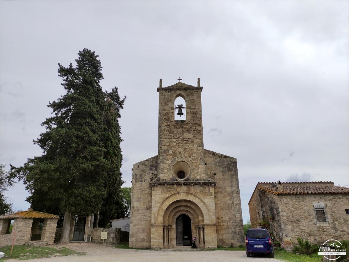 Iglesia de Santa María de les Porqueres en Banyoles (Gerona)