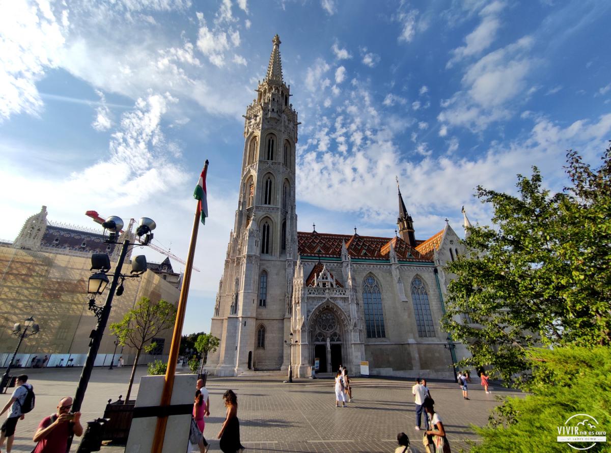Iglesia de Matías en el Barrio del Castillo de Buda (Budapest, Hungría)
