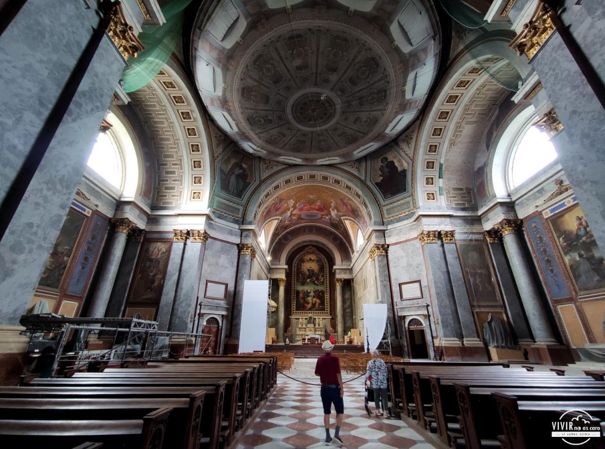 Interior de la Catedral de Esztergom (Hungría)