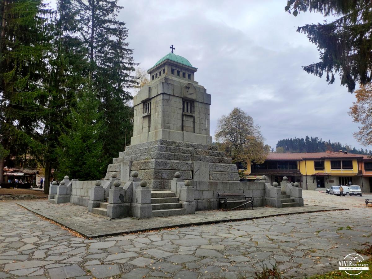 Mausoleo osario de Koprivshtitsa (Bulgaria)