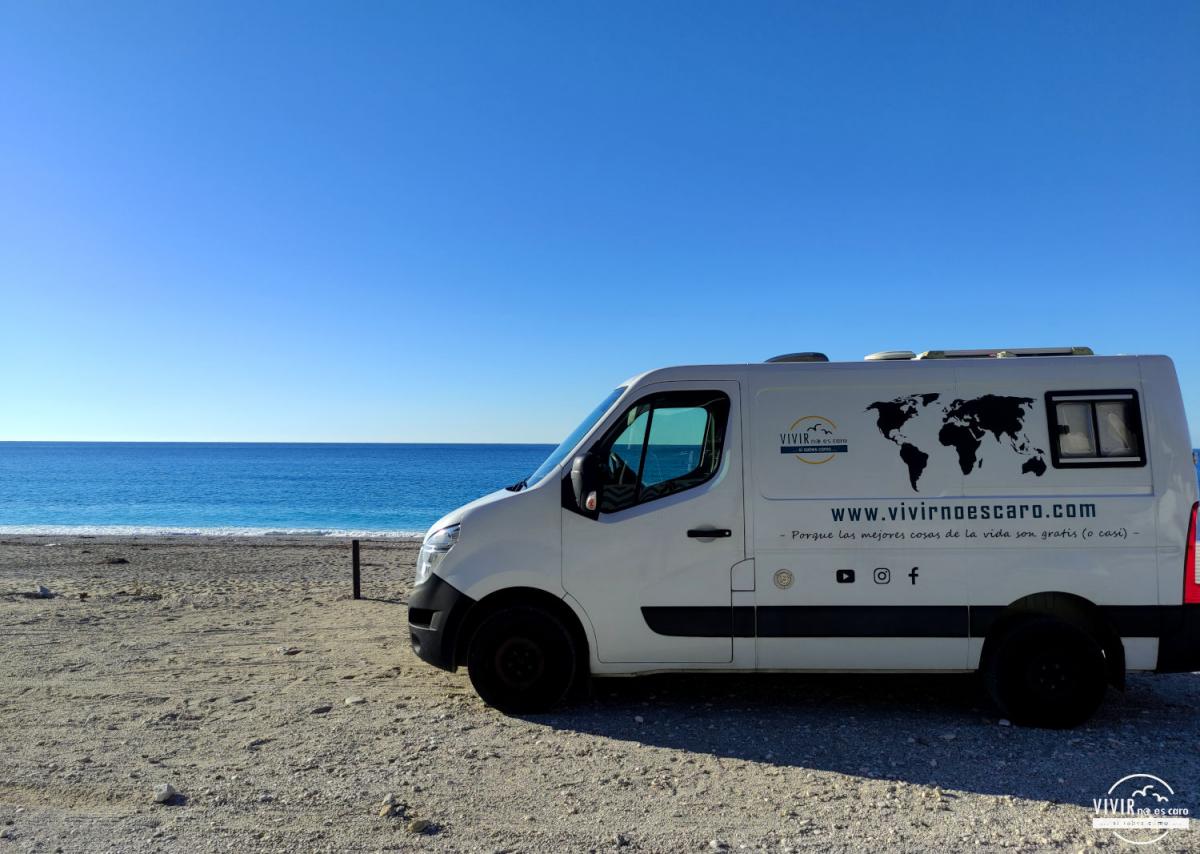Mejores playas de Lefkada : Katshima Beach en furgoneta camper o autocaravana (Grecia)