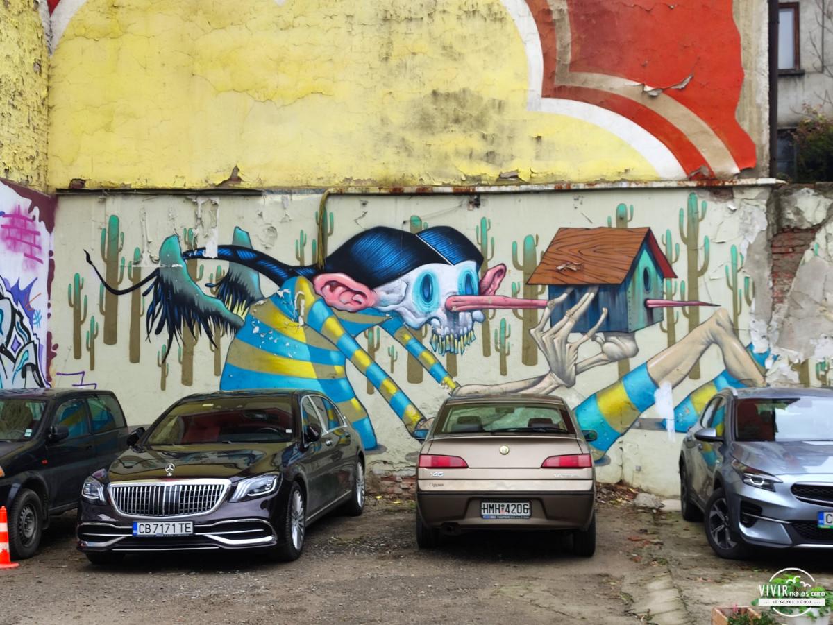 Street art Mural graffiti Antrakt Gallery by Bozko (Sofía, Bulgaria)