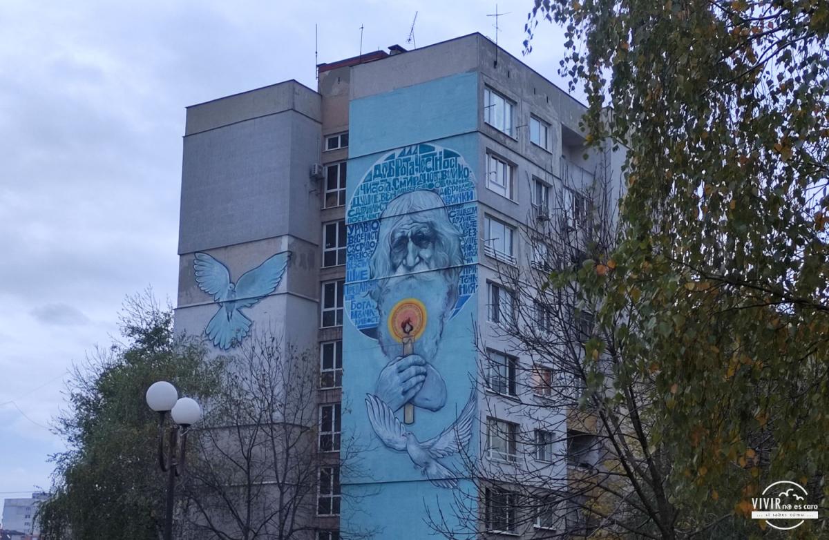 Street art Mural graffiti Elder Dobry by Nasimo (Sofía, Bulgaria)