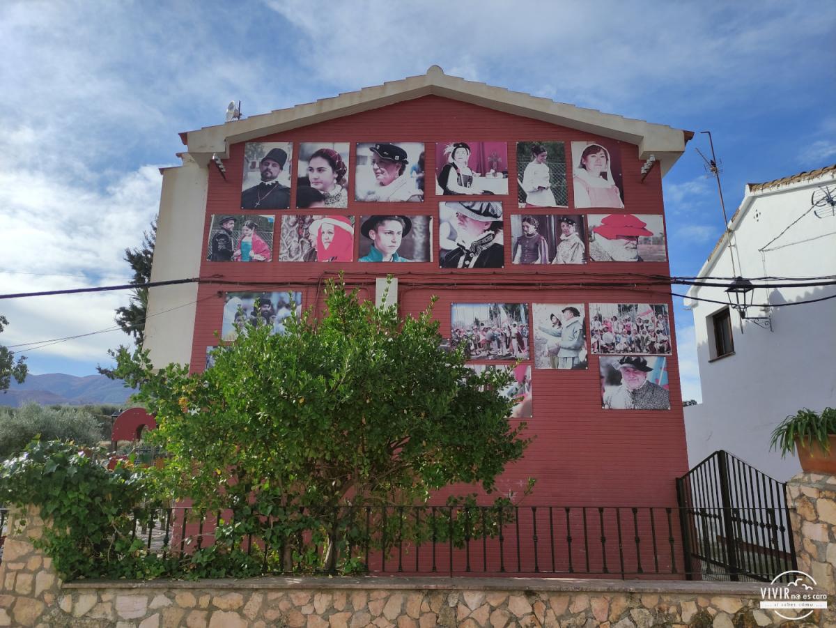 Murales La Paz de las Alpujarras en Padules (Almería)