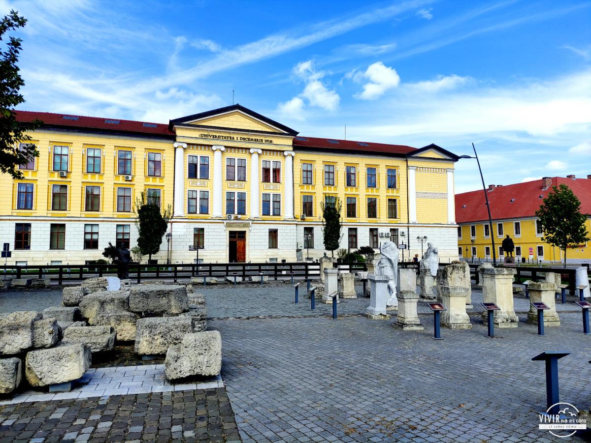 Exterior del Museo Principia en Alba Iulia (Rumanía)