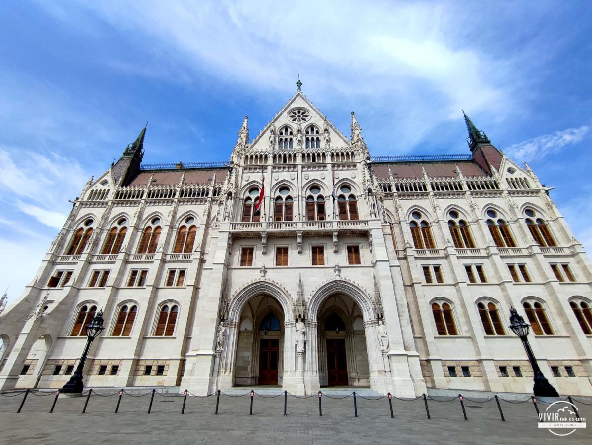 Fachada Parlamento de Hungría (Budapest)
