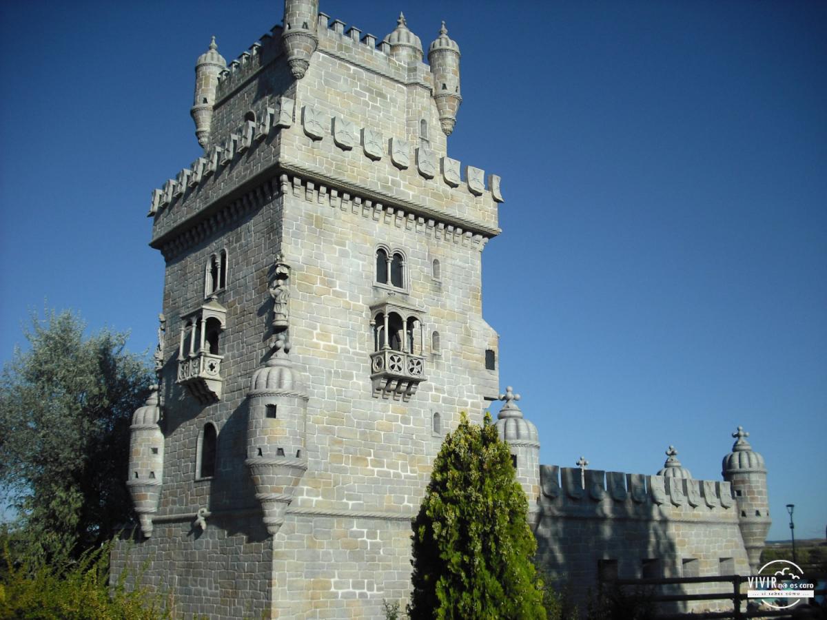 Parque Europa de Madrid: Réplica de la Torre de Belem (Lisboa)