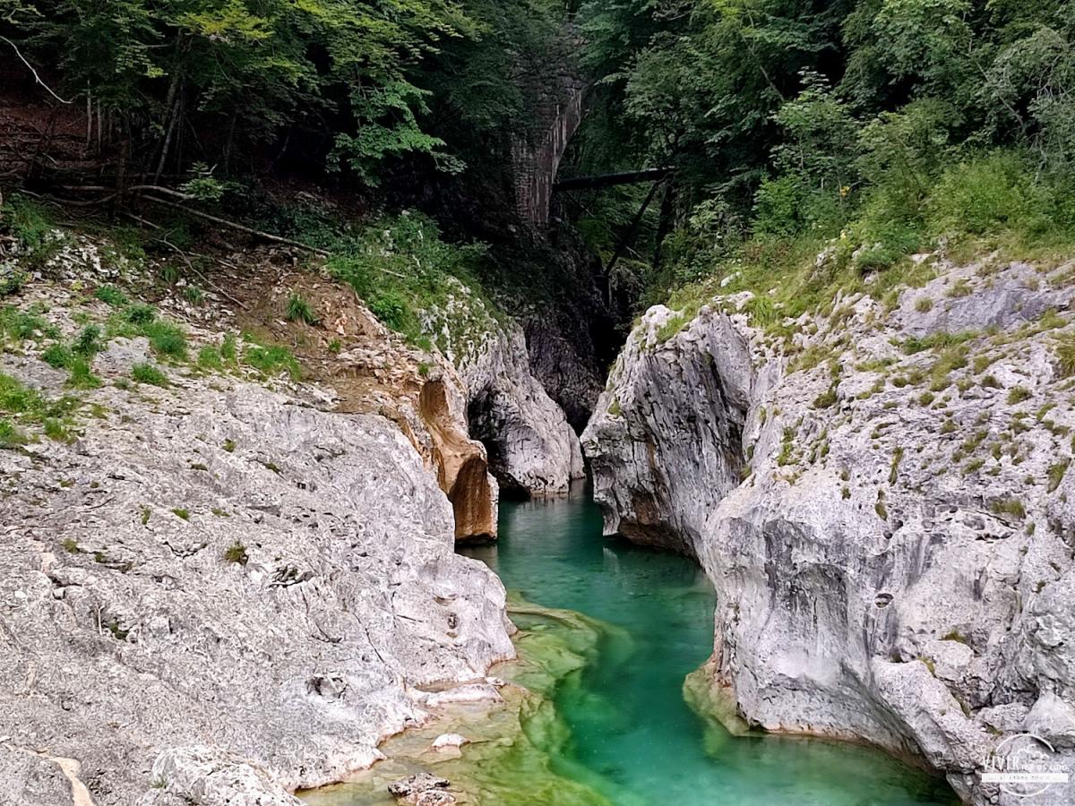 Cerdevol Curnila: Poza y piscina natural en Údine (Italia)