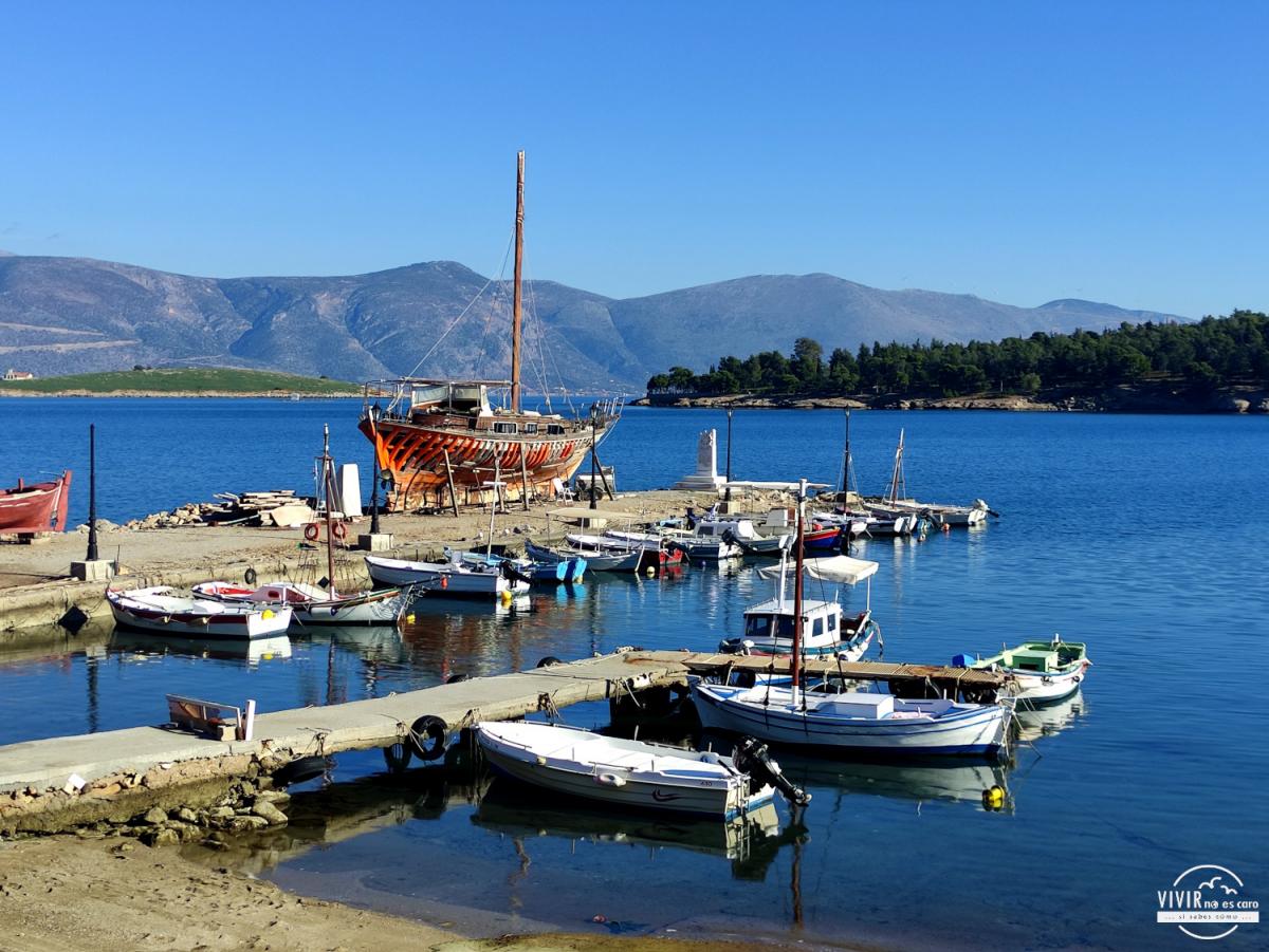 Segundo puerto de Galaxidi (Grecia)