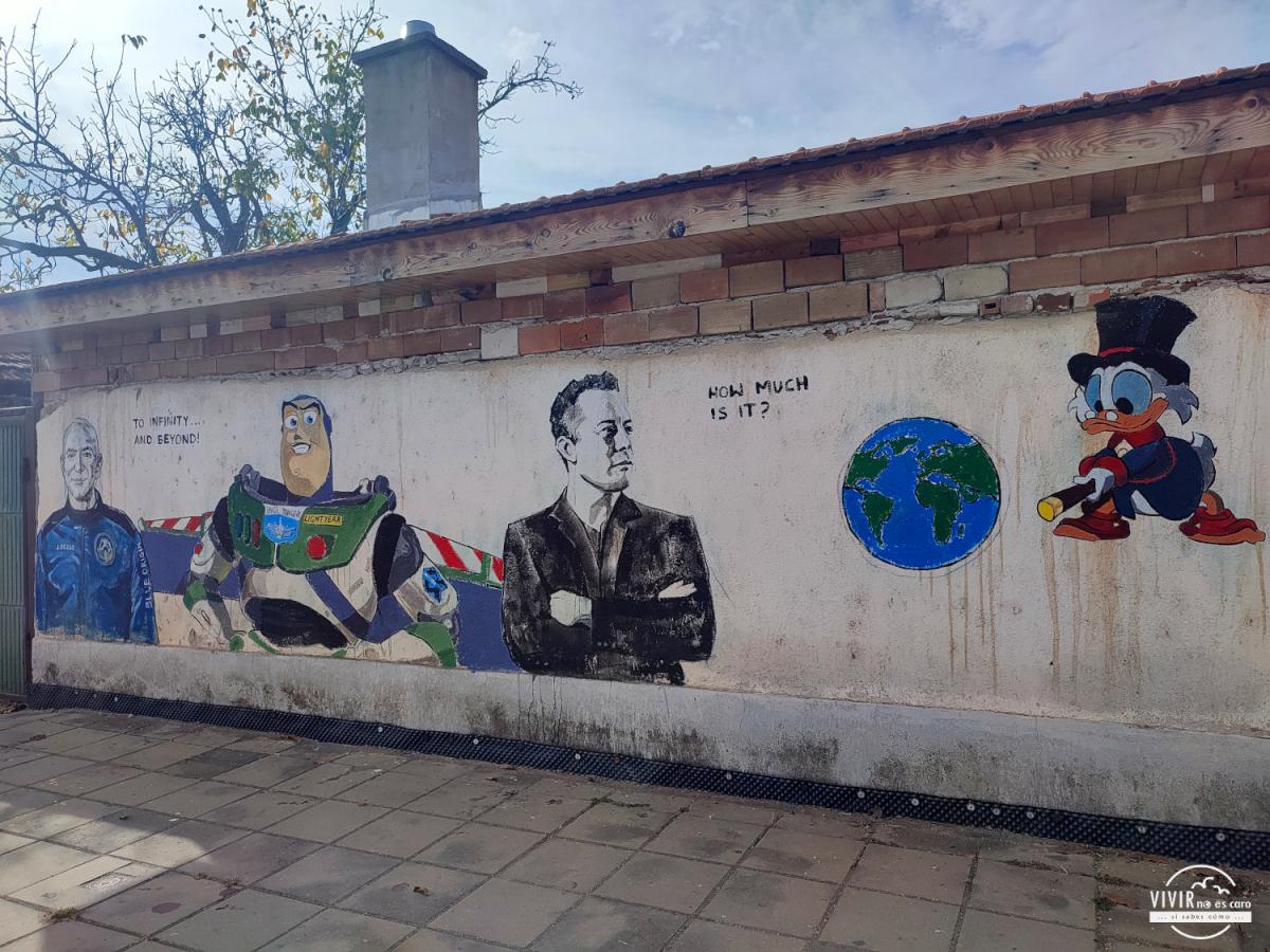 Staro Zhelezare: street art. Elon Musk con el Tio Gilito (Bulgaria)