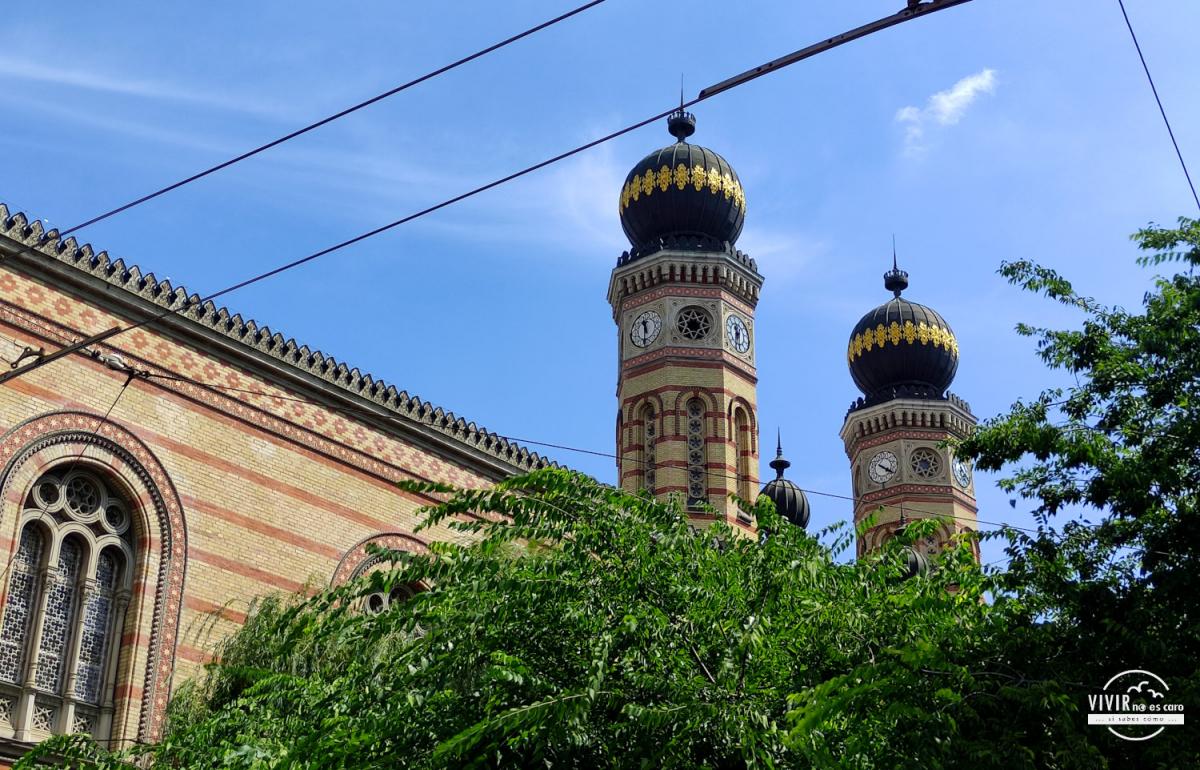 Torres de la Gran Sinagoga de Budapest (Hungría)