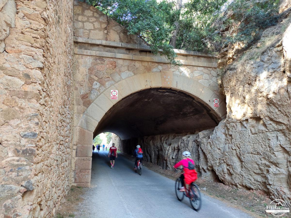 Túnel Vía verde del Mar de Benicassim a Oropesa (Castellón)