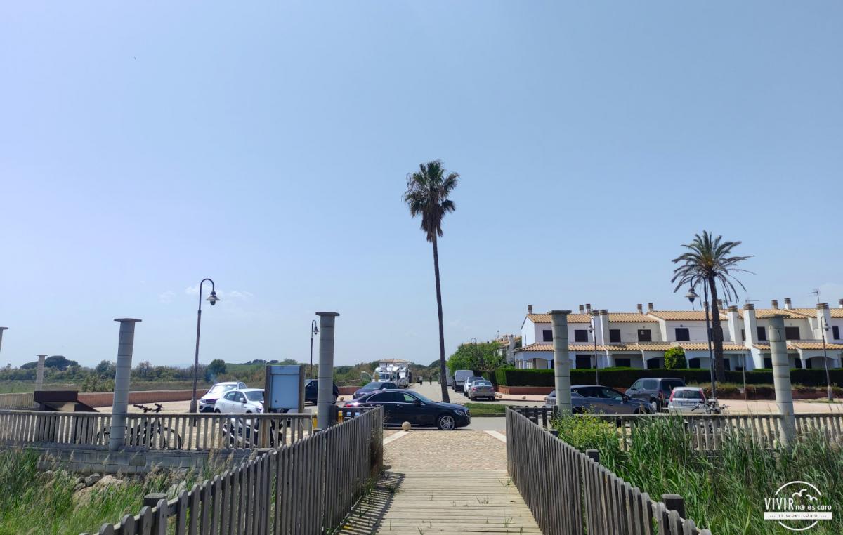 Zona residencial frente a la playa de las Islas Medas (Gerona)