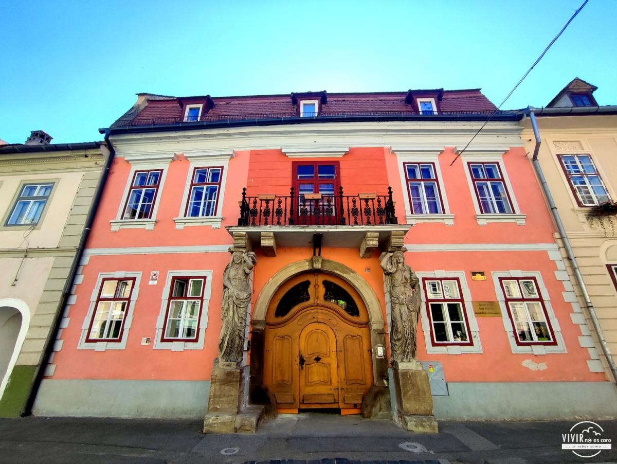 Sibiu: Casa de la Cariátides (Rumanía)