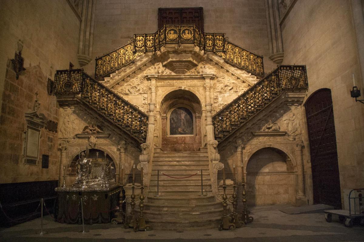 Escaleras doradas de la Catedral de Burgos