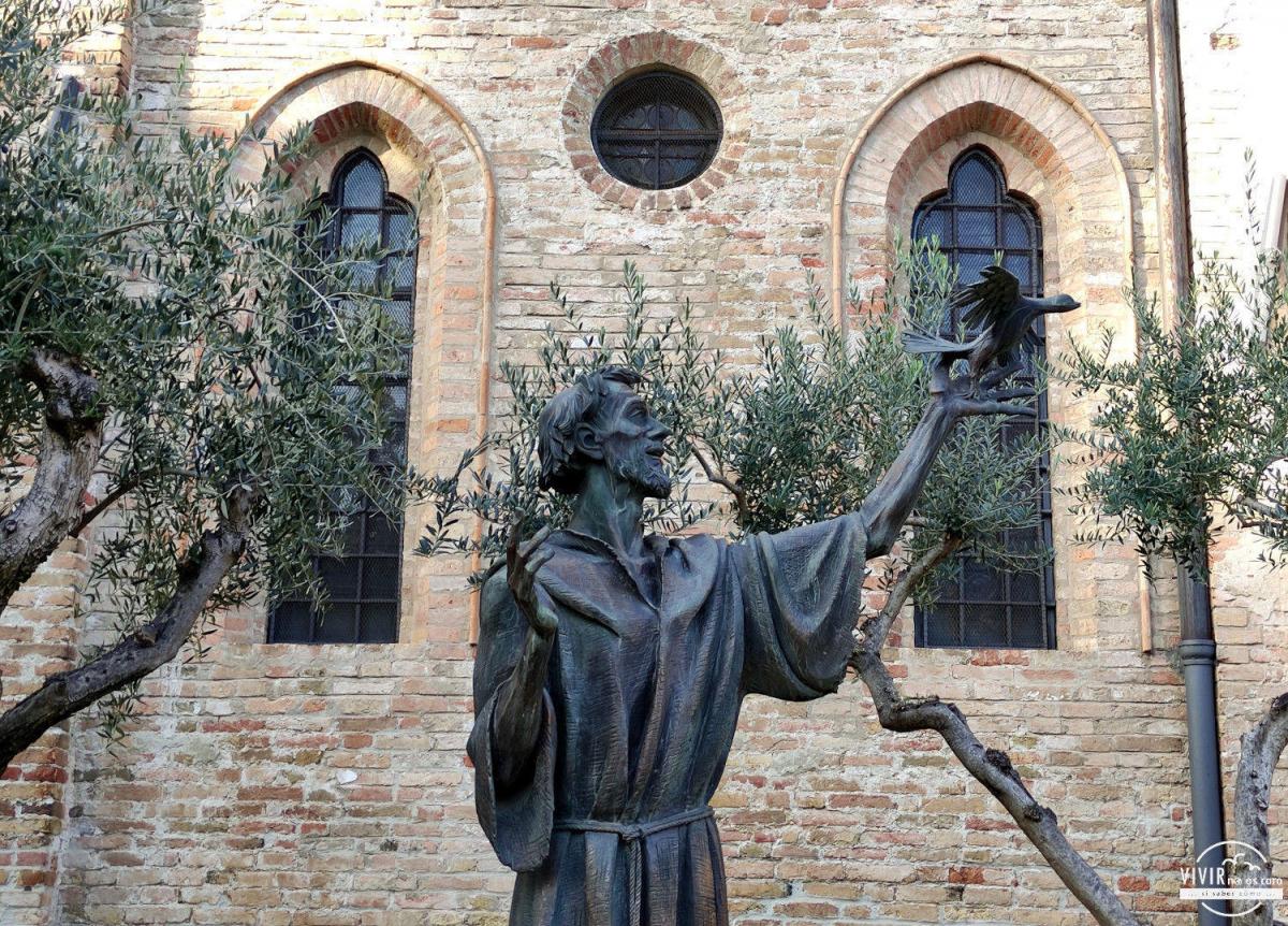 Escultura en Treviso (Italia)