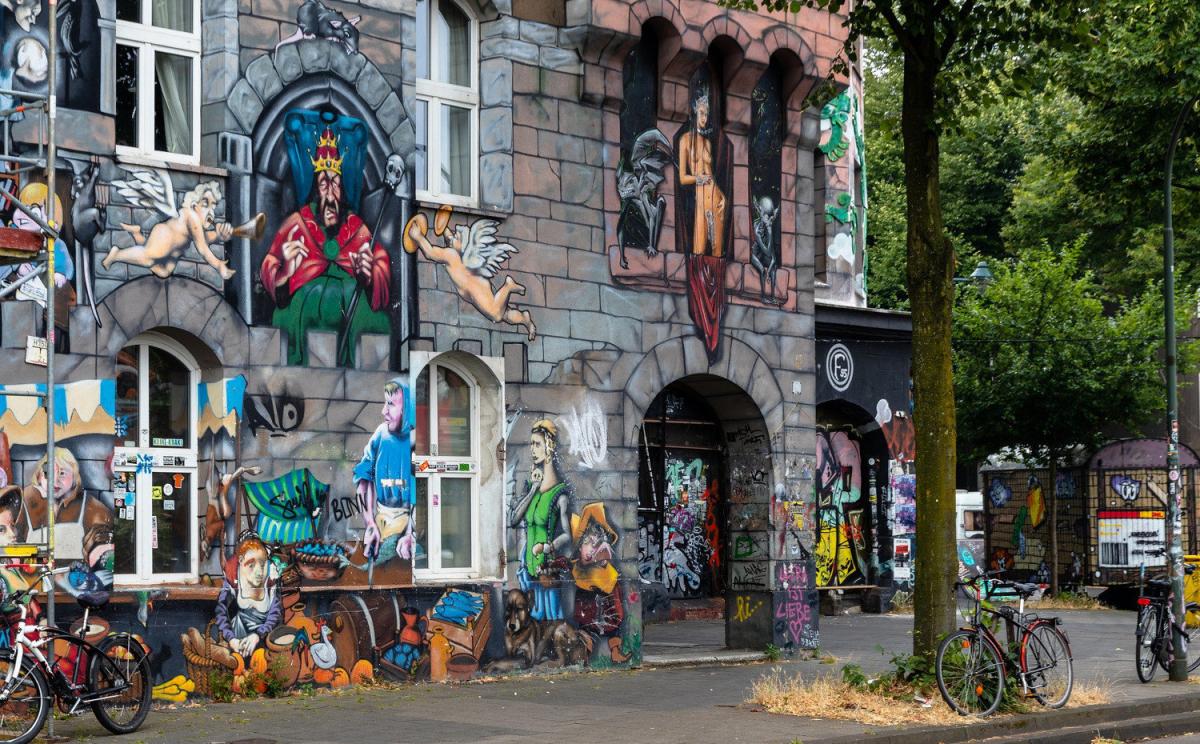 Graffitti en calle Pinestrasse de Düsseldorf