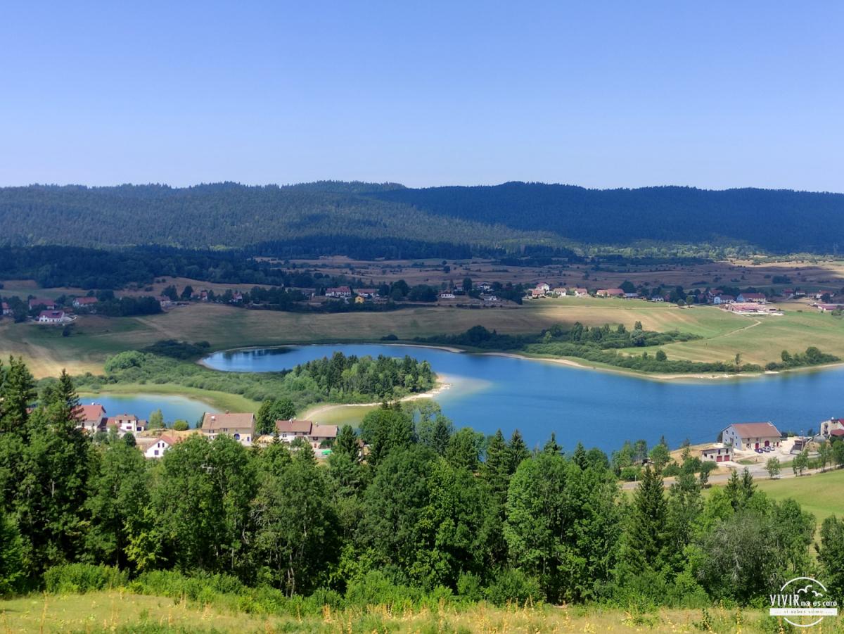 Lac de la Abbaye desde el Mirador Belvedere du Molin