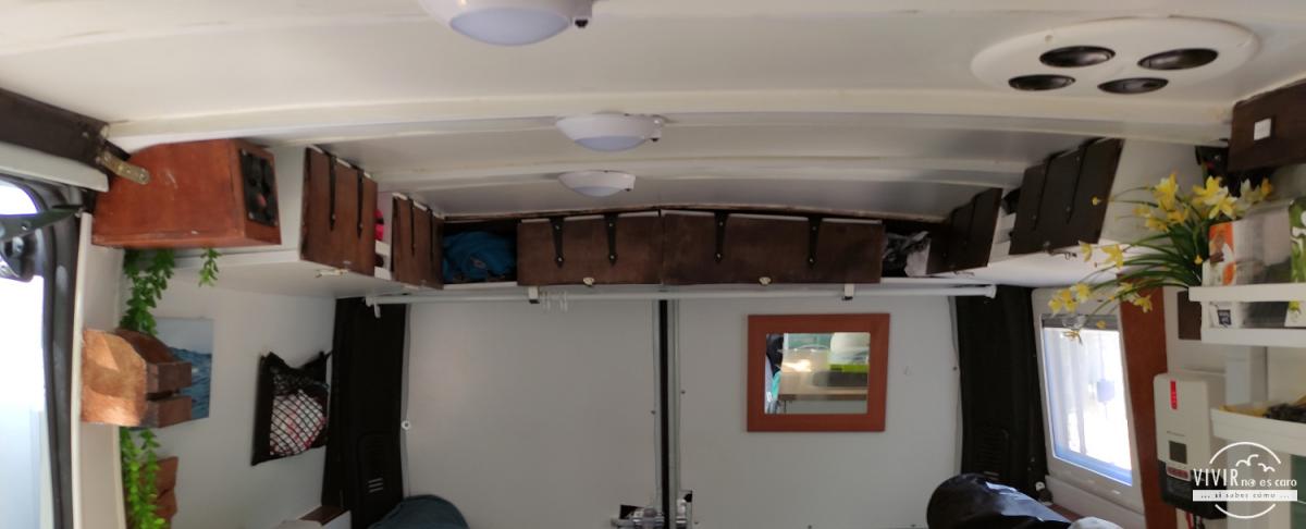 Mueble superior de almacenaje en furgoneta camper DIY