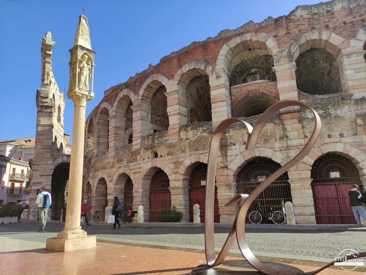 Arena de Verona en la Piazza Bra (Italia)
