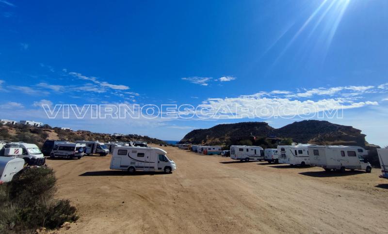 Furgonetas camper y autocaravanas en Playa de Murcia