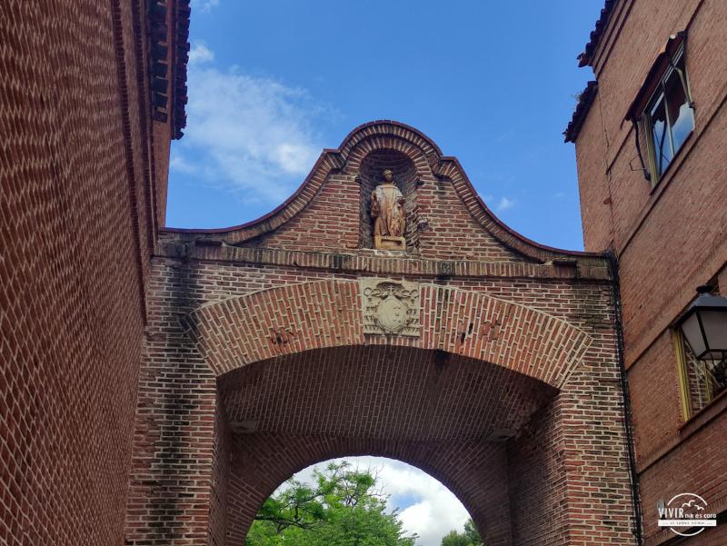 Alcalá de Henares - Arco de San Bernardo