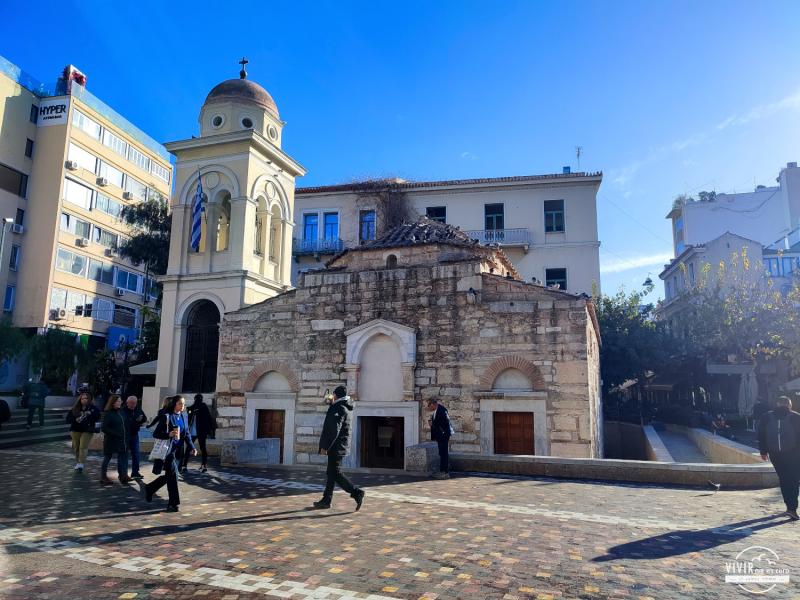 Atenas: la Plaza Monastiraki y la mezquita Tzistarakis