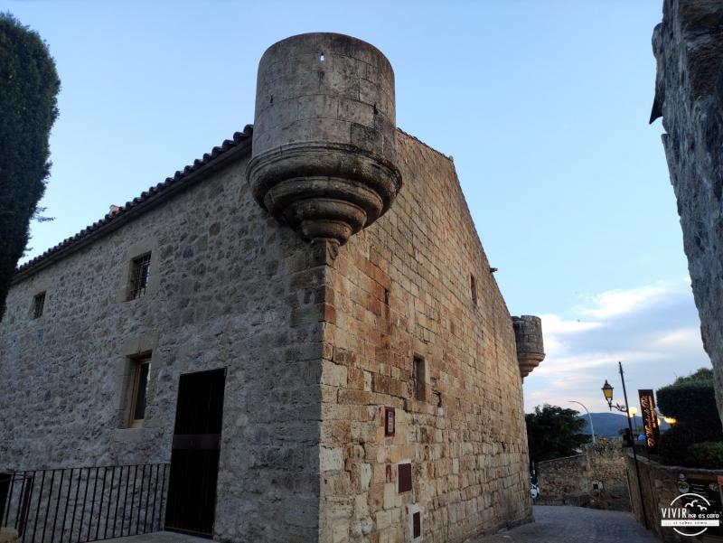 Casa de la Cultura Ca la Pruna en Pals  (Gerona)