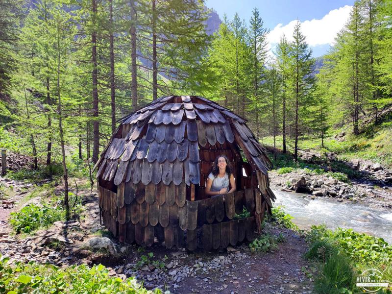 Cabaña de camino a la Cascada de Razis (Crévoux, Alpes, Francia)