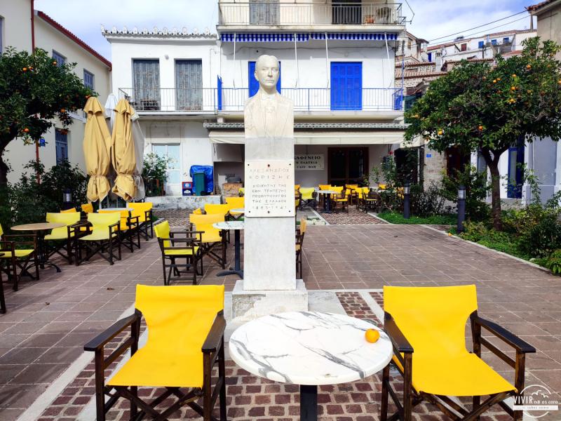 Cafetería-restaurante en Poros (Grecia)