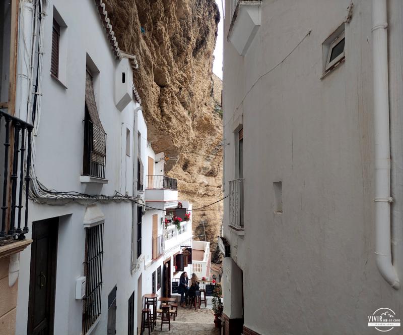 Calle Setenil de las Bodegas (Cádiz)
